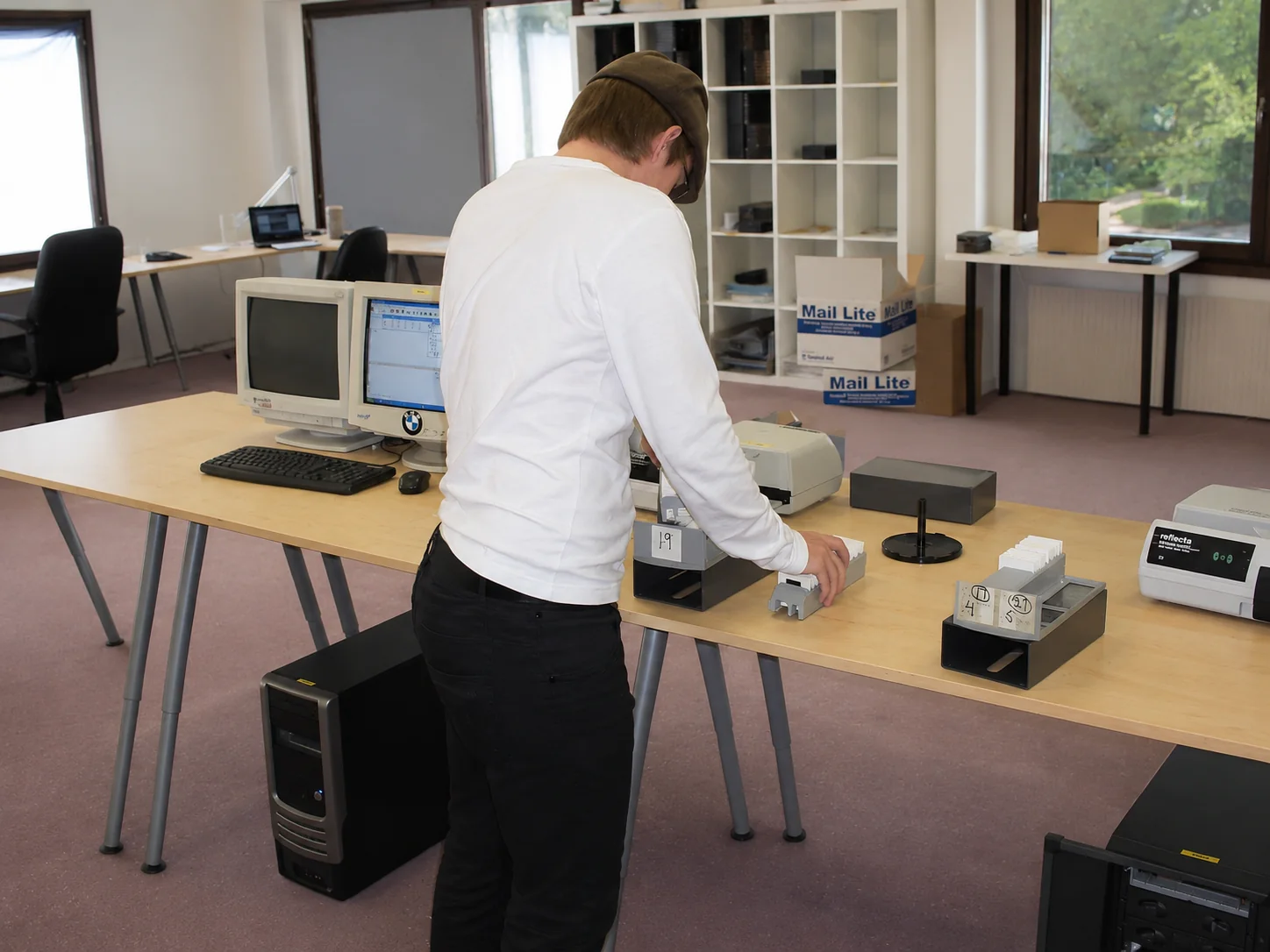 Arbeit mit Dias und Scannern in der frühen Produktion von BGA Video.